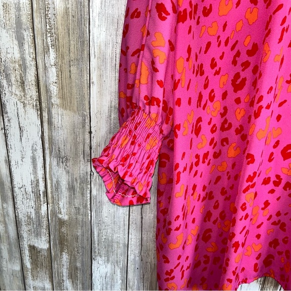 Jodifl Pink Leopard Oversized Blouse - Picture 3 of 6